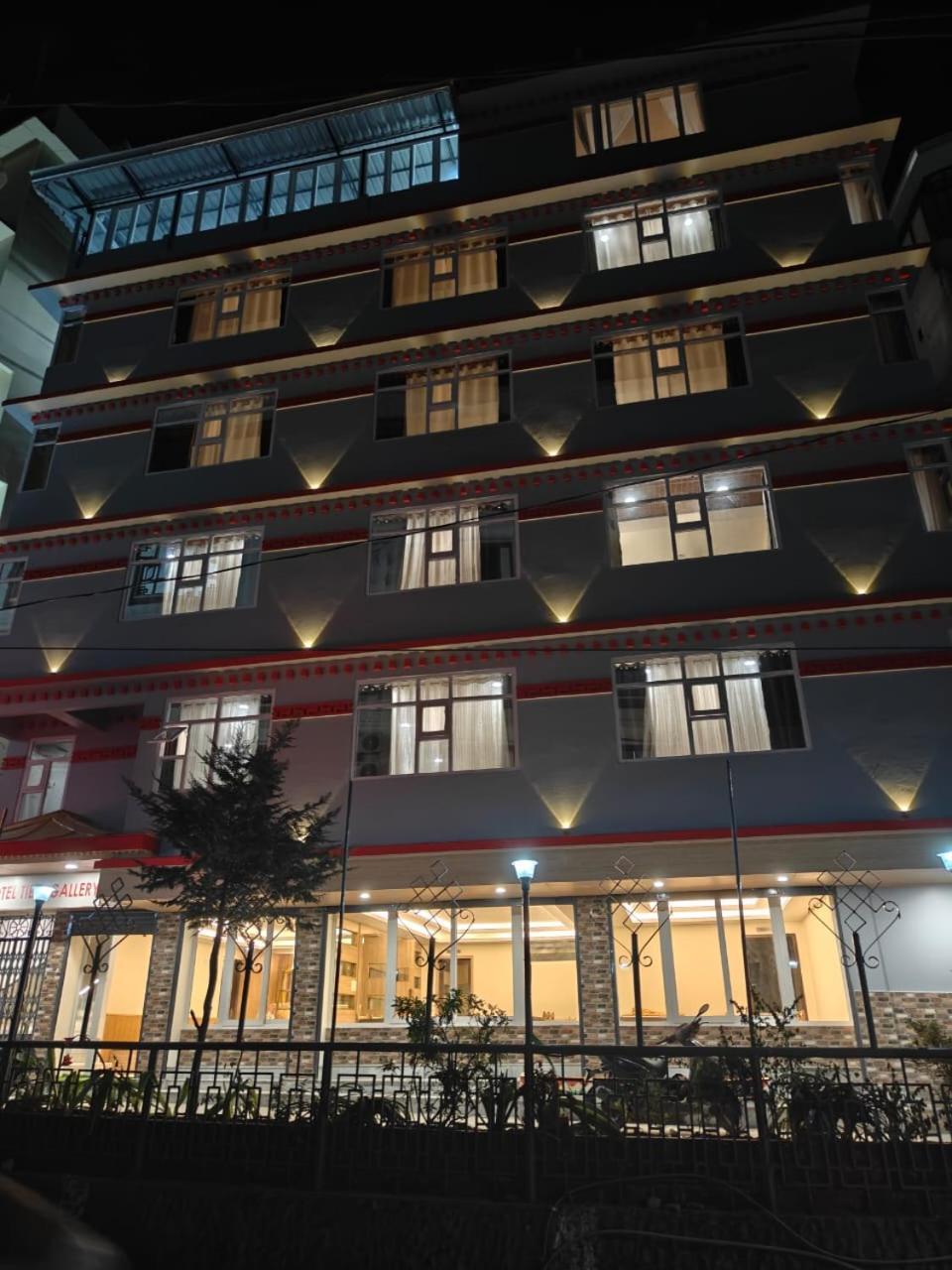 Hotel Tibet Gallery Gangtok Exterior photo